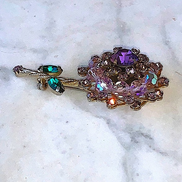 JULIANA FLOWER BROOCH 3D EFFECT LILAC AMETHYST CRYSTALS GOLD VINTAGE - Picture 6 of 9